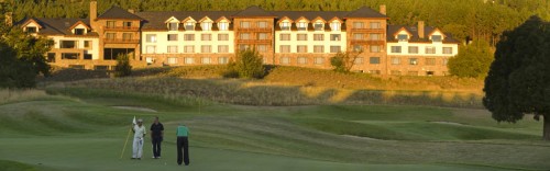 hotel-loi-suites-chapelco-chapelco-golf-resort-credit-eliseo-missiu1